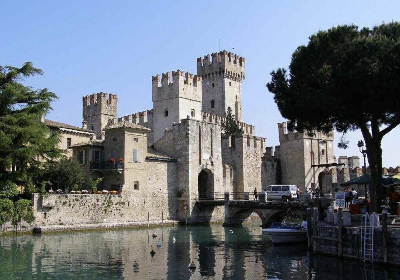 The Captain Apartment Sirmione Dış mekan fotoğraf